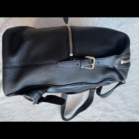 🌸SOLD🌸ANNE KLEIN LEATHER BLACK BACKPACK - Picture 12 of 16